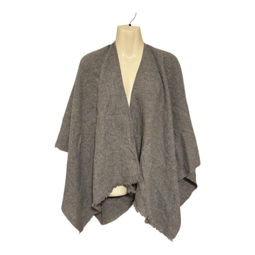 V. FRAAS Womens Shawl Scarf Wrap Signature Solid Wool Woven Ruana Gray